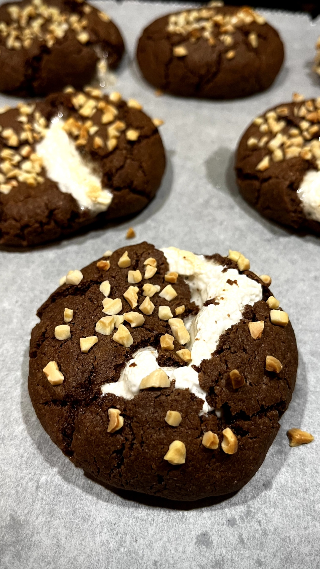 Gooey Marshmallow Chocolate Cookies